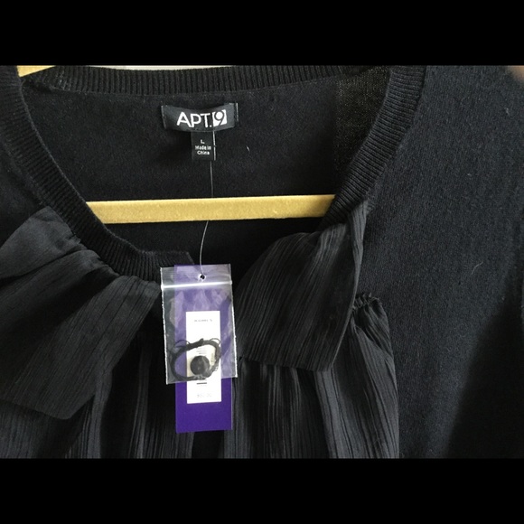 🌷New black crop sweater🌷 - Picture 2 of 2